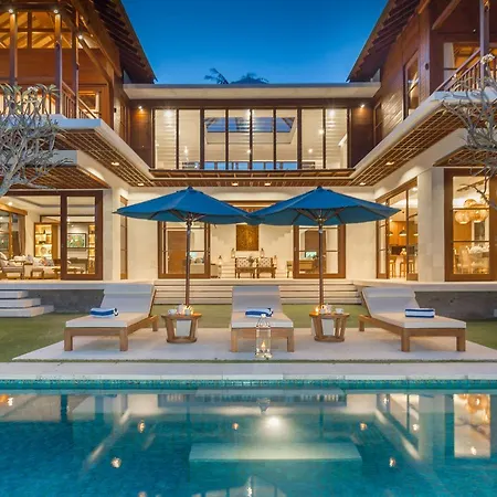 Villa Rusa Biru - Modern Villa With Private Pool And Cook In The Heart Of Berawa
